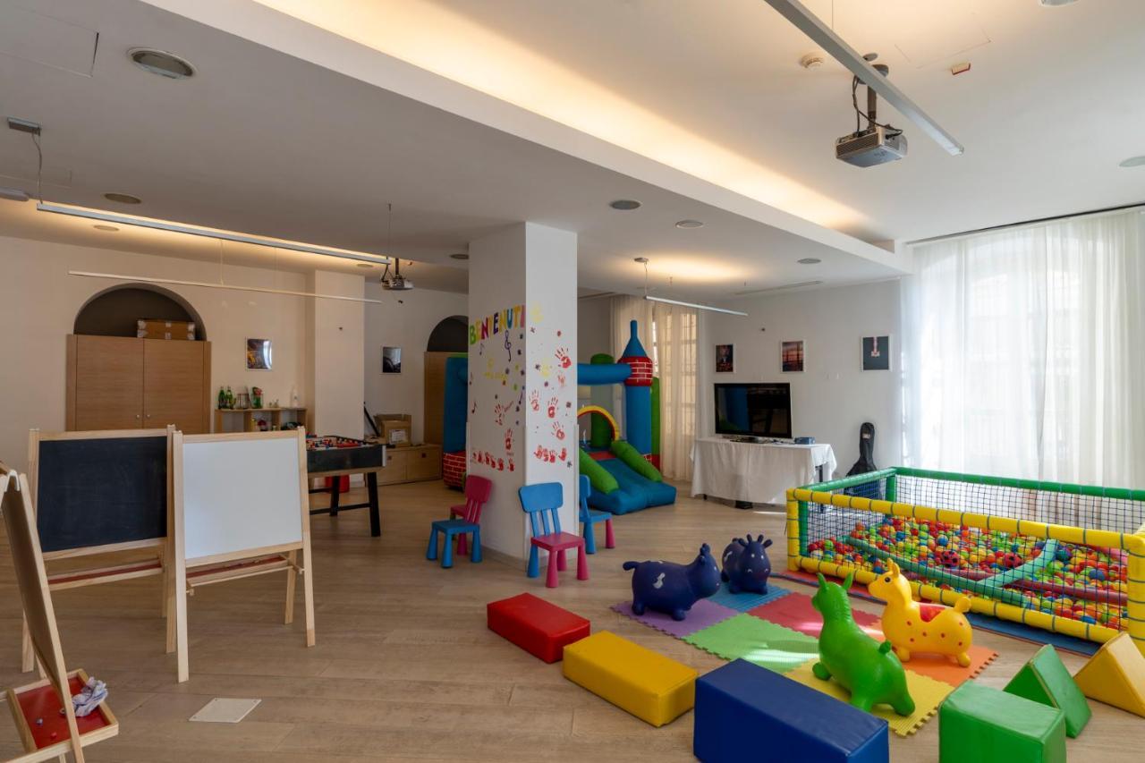 Grand Hotel Alassio Beach & Spa Resort - The Leading Hotels Of The World מראה חיצוני תמונה